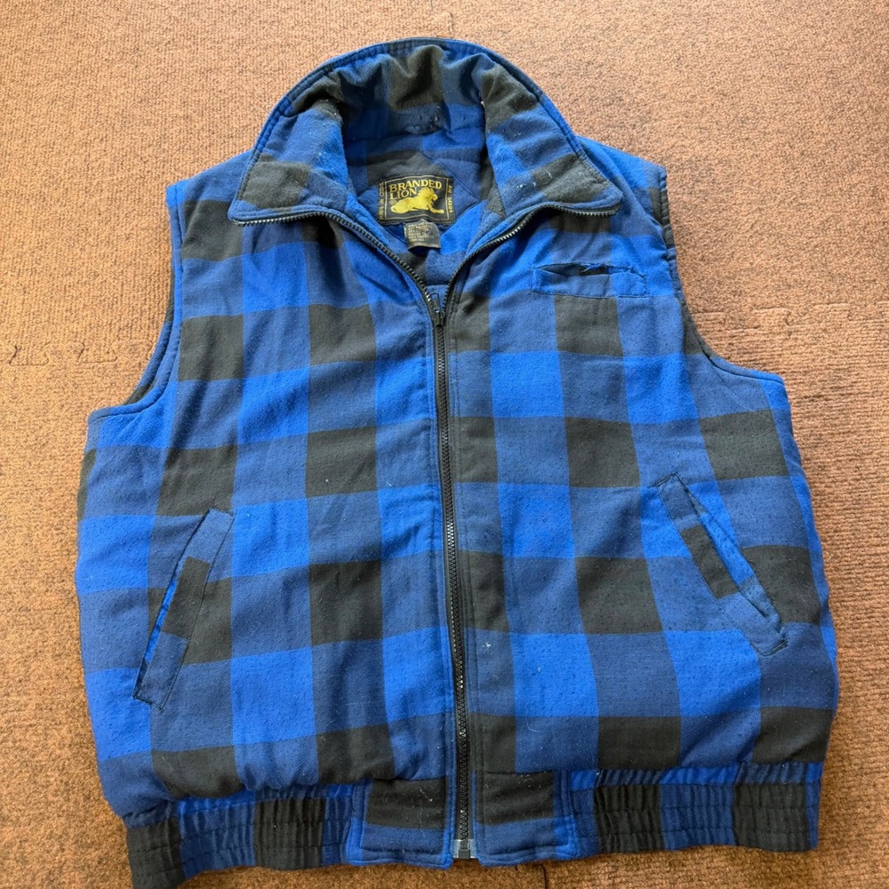 Branded Lion Mens Blue Black Buffalo Plaid Quilted Puffer Vest Size Large Zip Up